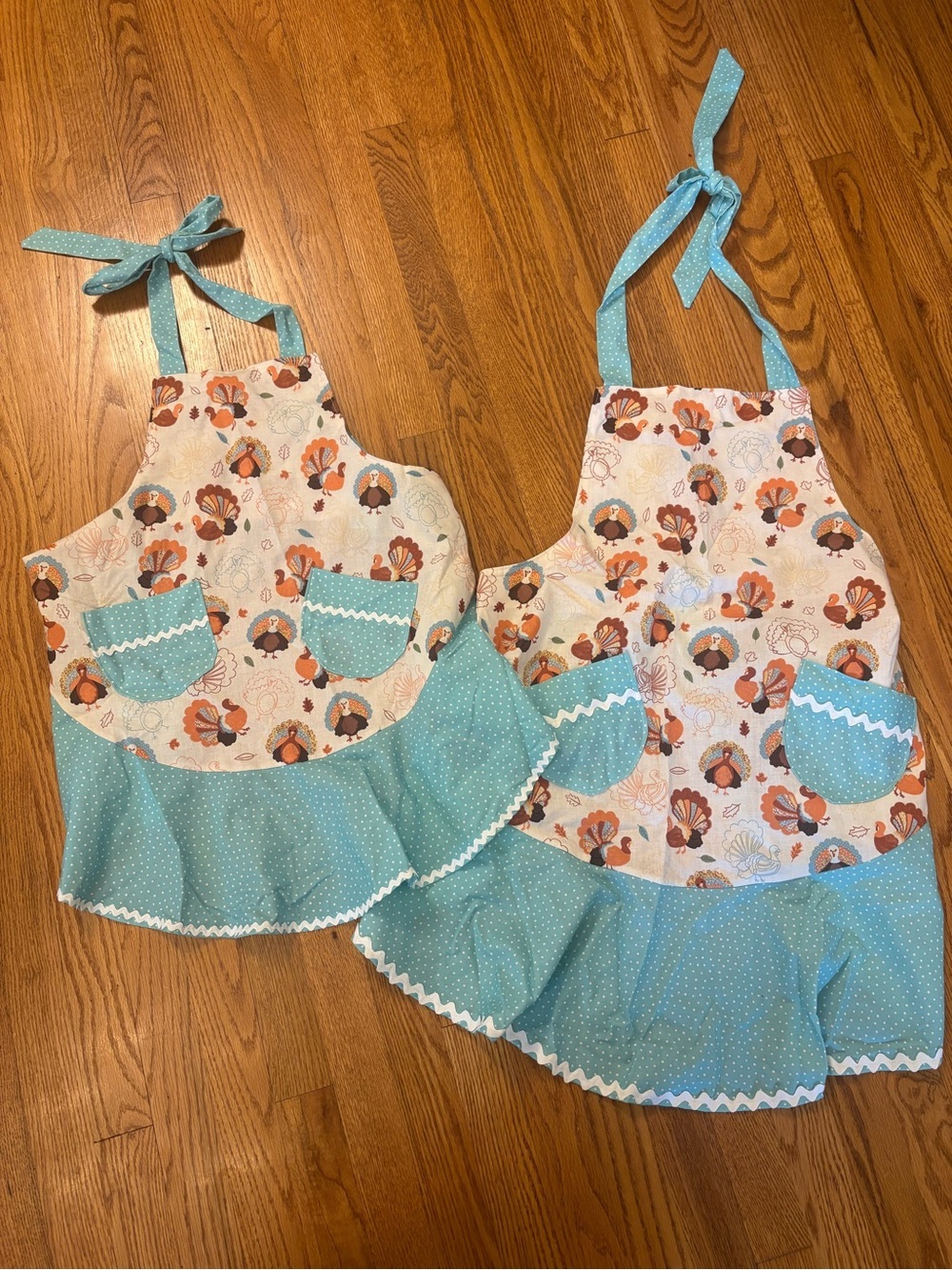 Handmade Mother Daughter Matching Ruffle Thanksgiving Aprons
